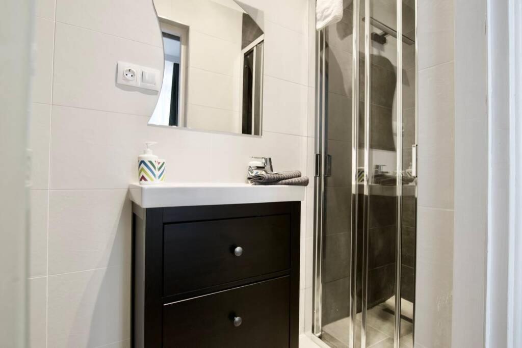 Premium Apartment By Hi5-Vaci Str. 3 Bedroom Budapest Esterno foto